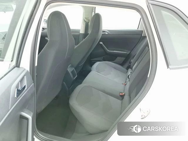 Volkswagen Polo 2022 Белый из Китая, фото 6
