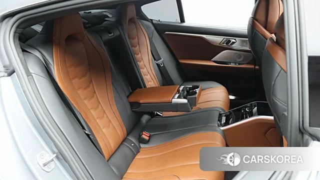 BMW 8 Series (G15) 2022 Цвет тростника из Кореи, фото 6