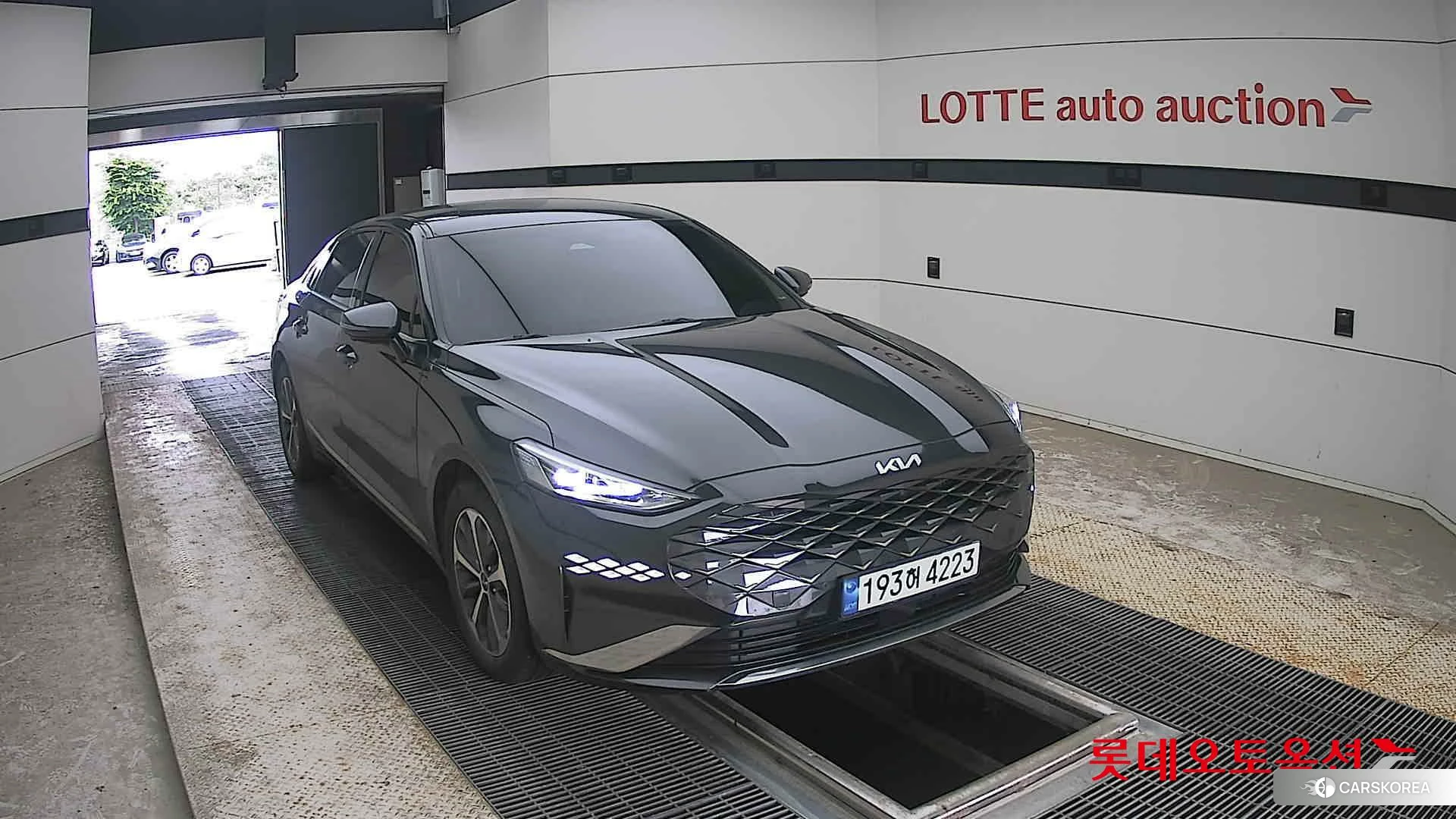 Kia K8 Hybrid 2023 Interstellagray из Кореи, фото 6