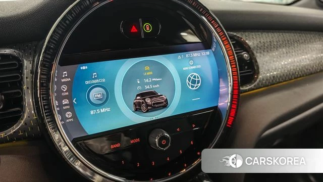Mini Cooper Electric 2023 Черный из Кореи, фото 6