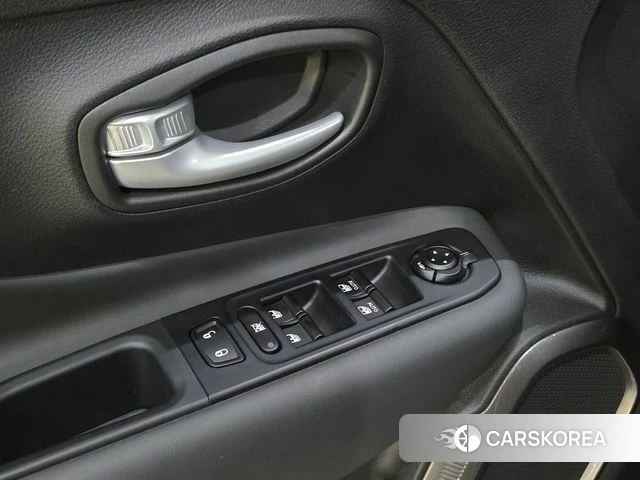 Jeep Renegade 2023 Черный из Кореи, фото 6