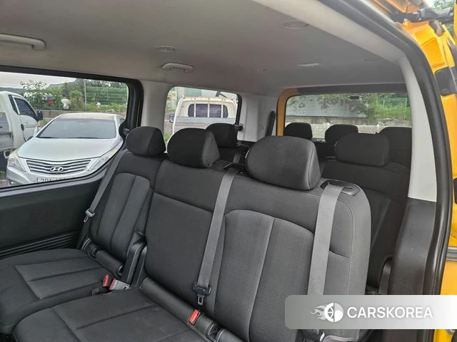 Hyundai Staria 2021 Желтый из Кореи, фото 6