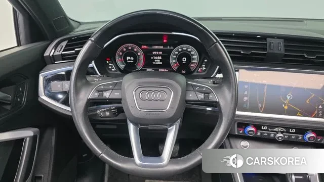 Audi Q3 (F3) 2023 Белый из Кореи, фото 6