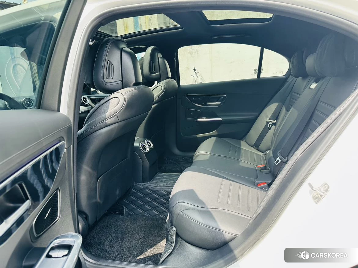 Mercedes-Benz Class C 2023 Белый из Китая, фото 6