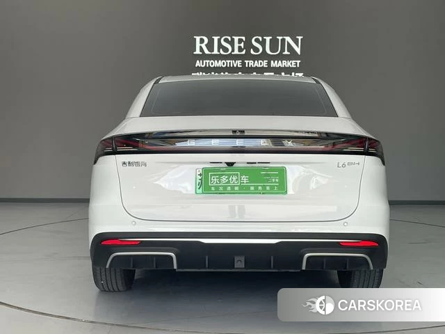 Geely Galaxy Galaxy L6 2025 Белый из Китая, фото 6