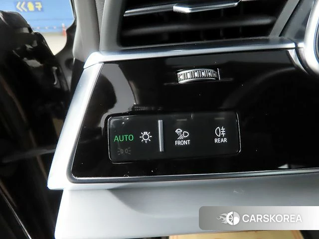 Audi Q8 (4M) 2023 Черный из Кореи, фото 6