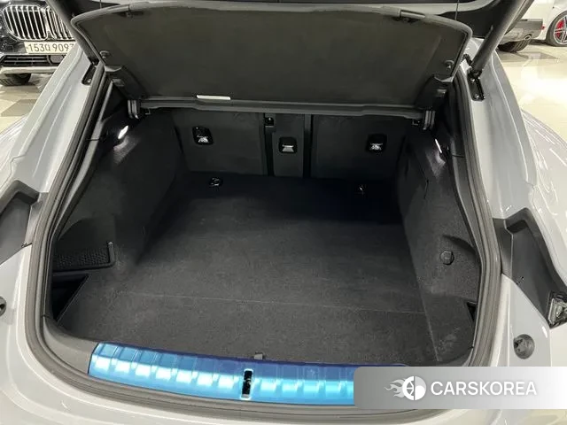 Porsche Taycan 2023 Серебряный из Кореи, фото 6