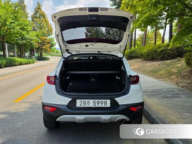 Kia Stonic 2019 Белый двухцветный из Кореи, фото 6