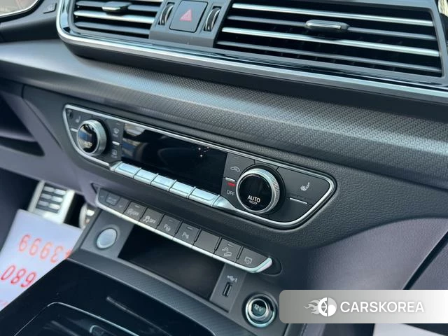 Audi Q5L 2025 Черный из Китая, фото 6