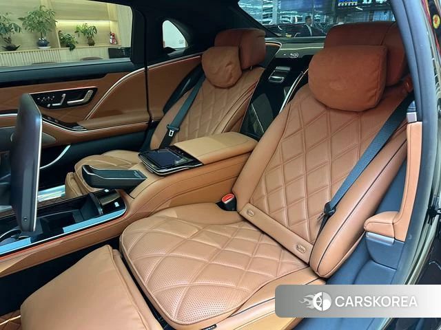 Mercedes-Benz Maybach S-class 2023 Черный из Китая, фото 6