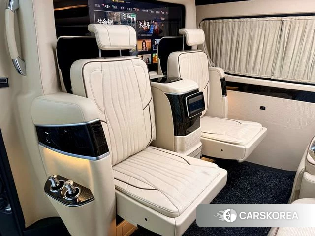 Toyota Hiace 2025 Черный из Китая, фото 6