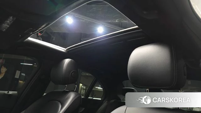 Mercedes-Benz C-Class W205 2018 Белый из Кореи, фото 6