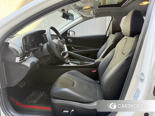 Hyundai Elantra 2023 Белый из Китая, фото 6
