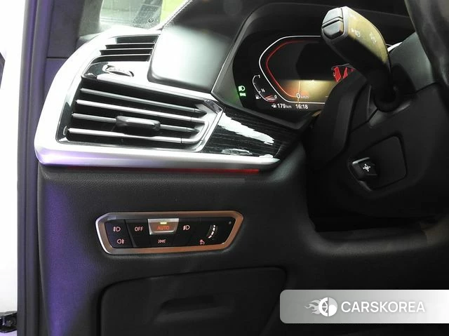 BMW X7 (G07) 2021 Белый из Кореи, фото 6