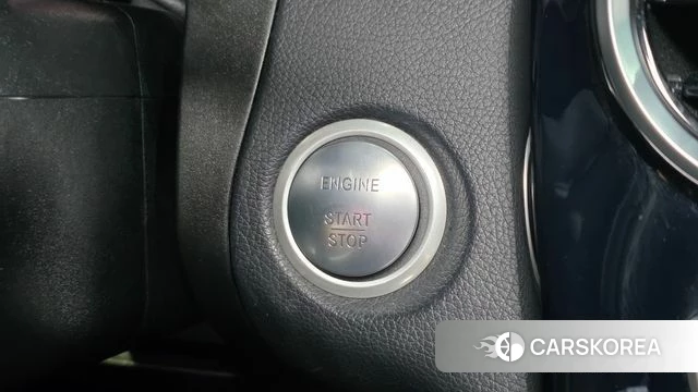 Mercedes-Benz GLC-Class X253 2018 Белый из Кореи, фото 6
