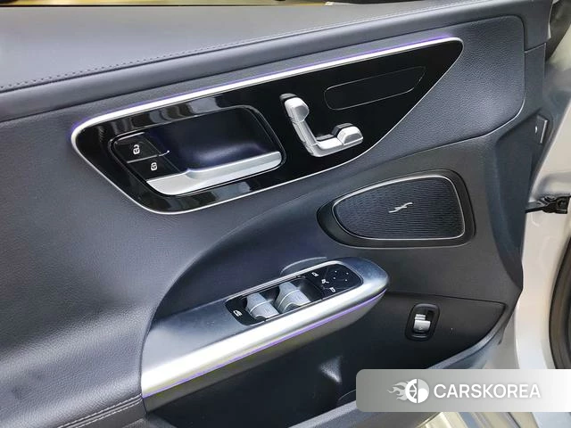 Mercedes-Benz Class C 2023 Серебристо-серый из Китая, фото 6