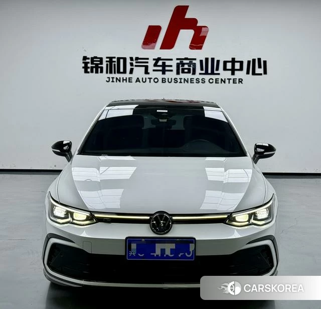 Volkswagen Golf 2022 Белый из Китая, фото 6