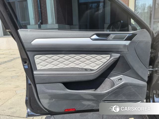 Volkswagen Magotan 2023 Черный из Китая, фото 6