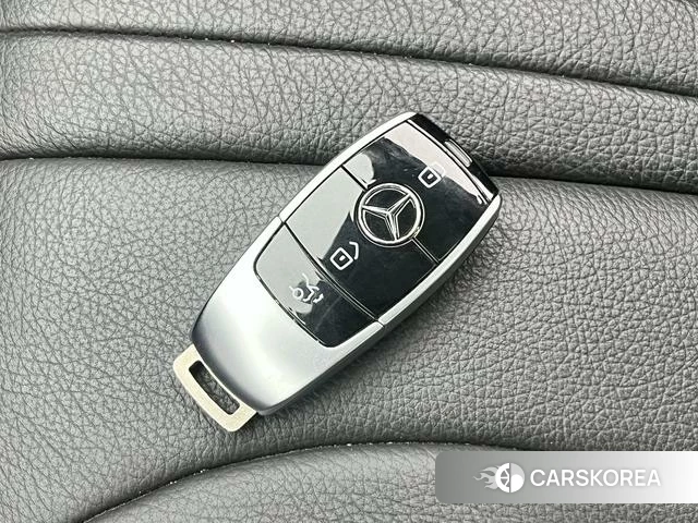 Mercedes-Benz CLS 2019 Красный из Китая, фото 6