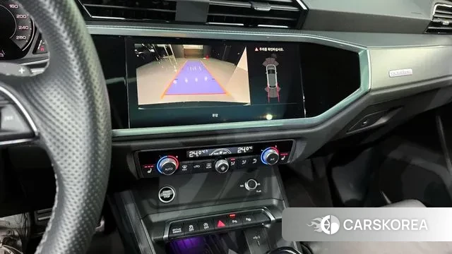 Audi Q3 (F3) 2023 Черный из Кореи, фото 6