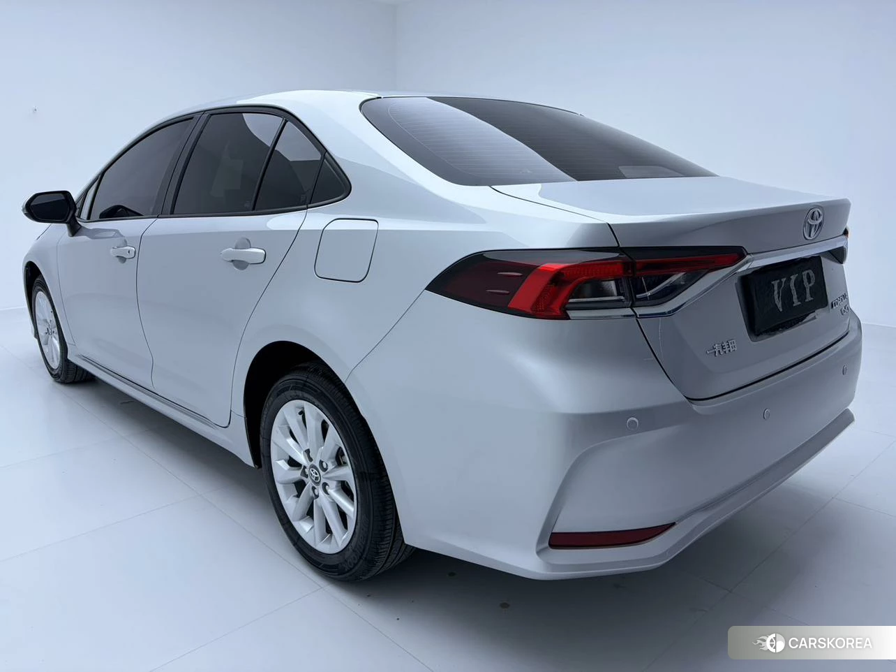 Toyota Corolla 2020 Серебристо-серый из Китая, фото 6