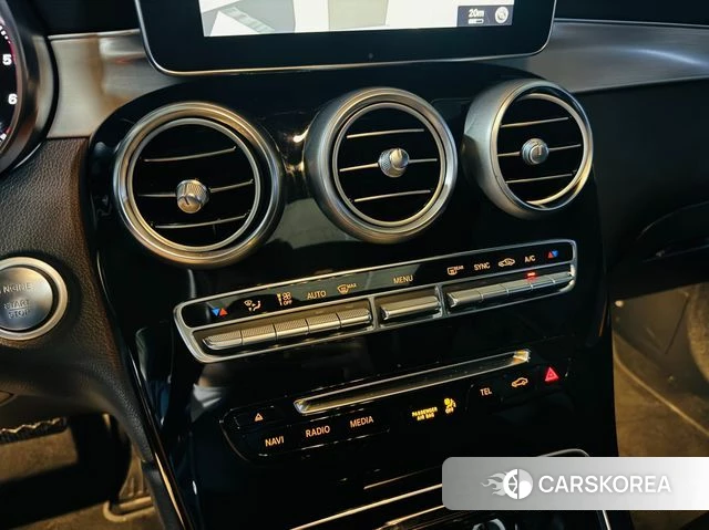 Mercedes-Benz GLC-Class X253 2018 Белый из Кореи, фото 6