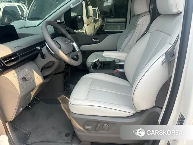 Hyundai Staria 2023 Белый из Кореи, фото 6