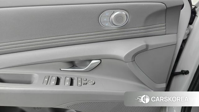 Hyundai The New Avante (CN7) 2023 Серебристо-серый из Кореи, фото 6