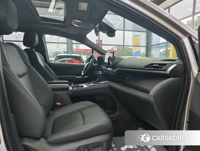Toyota Saina 2023 Серебристо-серый из Китая, фото 6