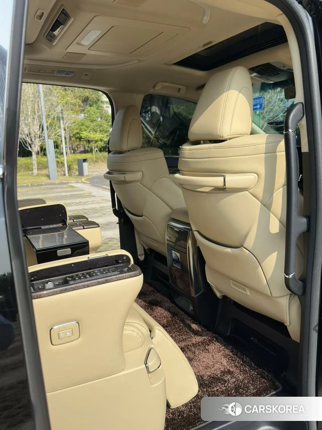 Toyota Elfa 2021 Черный из Китая, фото 6