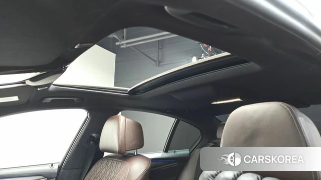 BMW 5 Series (G30) 2020 Белый из Кореи, фото 6