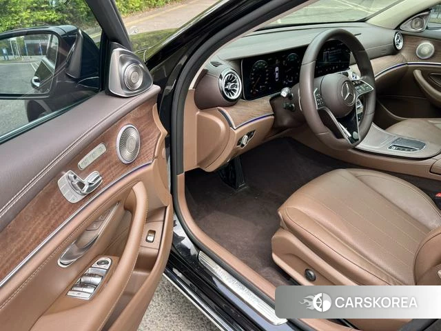 Mercedes-Benz E-class 2023 Черный из Китая, фото 6