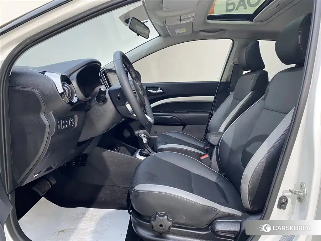 Kia KX1 2023 Белый из Китая, фото 6