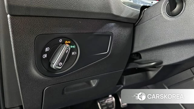 Volkswagen Tiguan second Generation 2020 Серый из Кореи, фото 6