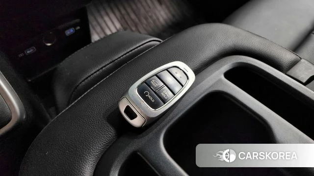 Hyundai Staria 2023 Серебряный из Кореи, фото 6