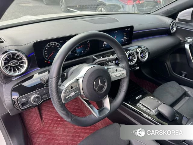 Mercedes-Benz Class A 2021 Белый из Китая, фото 6
