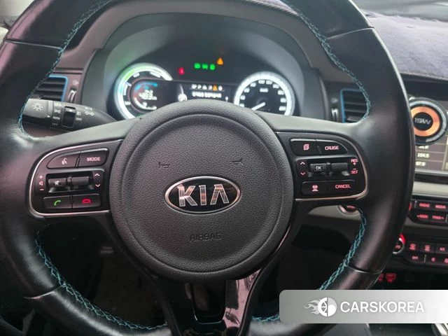 Kia Niro 2018 Белый из Кореи, фото 6
