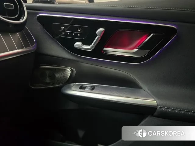 Mercedes-Benz GLC-Class X253 2024 Черный из Кореи, фото 6