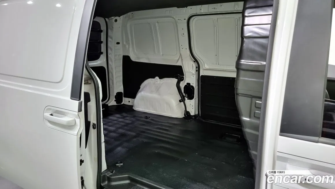 Hyundai Staria 2021 Белый из Кореи, фото 6