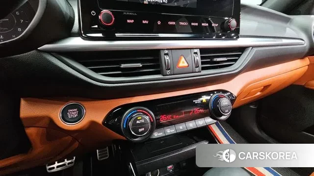 Kia The New K3 2nd generation 2023 Черный из Кореи, фото 6