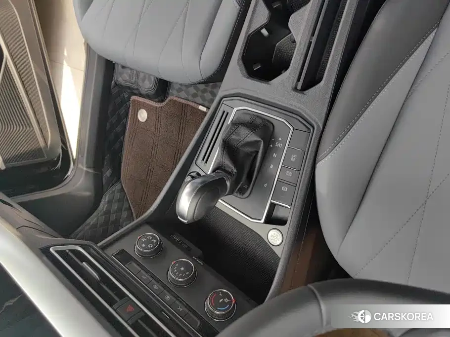 Volkswagen Lavida 2024 Черный из Китая, фото 6