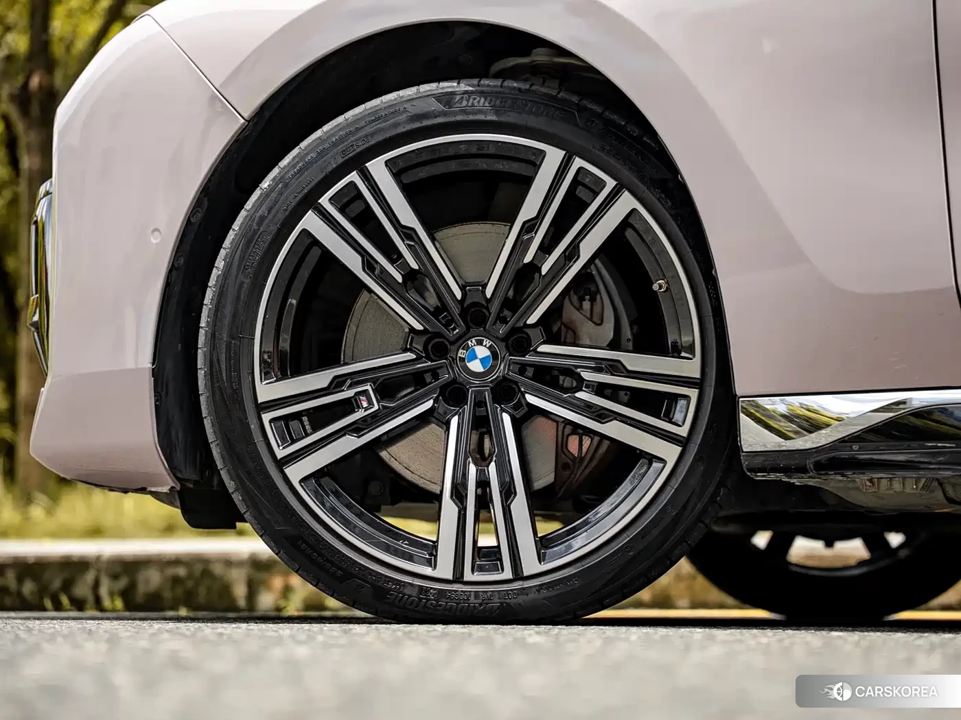BMW 7 series 2025 Черный из Китая, фото 6