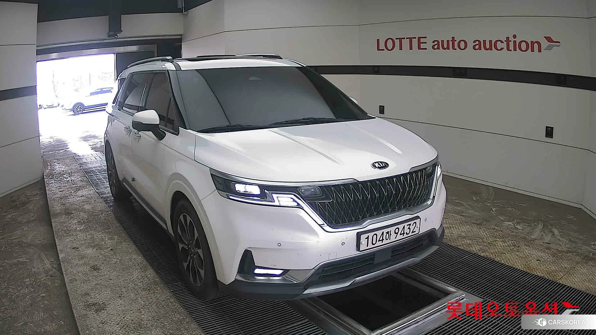 Kia Carnival 2021 Snow White Pearl (optional) из Кореи, фото 6