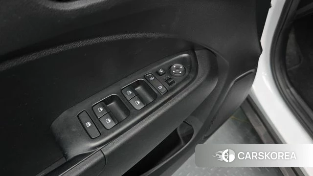 Hyundai Venue 2022 Белый из Кореи, фото 6