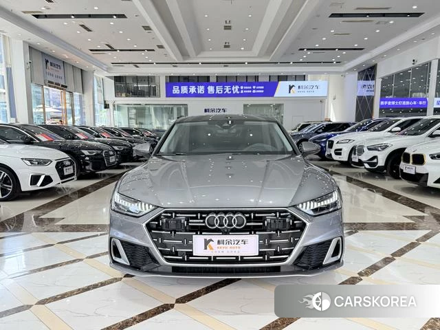 Audi A7L 2024 Серебристо-серый из Китая, фото 6