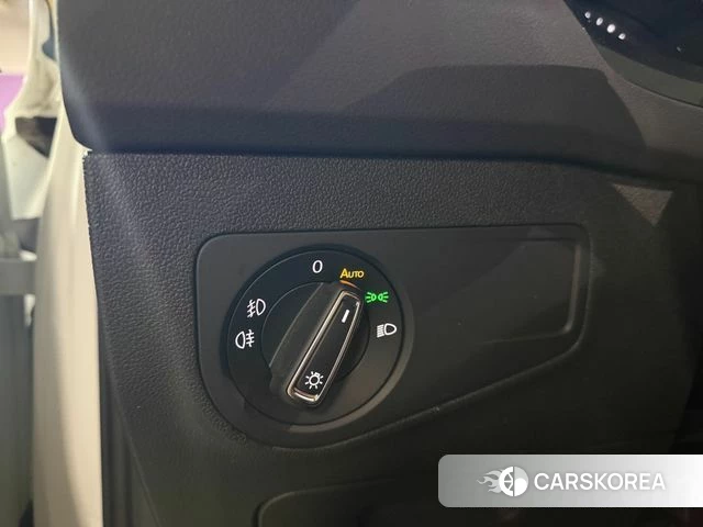 Volkswagen Tiguan second Generation 2020 Белый из Кореи, фото 6