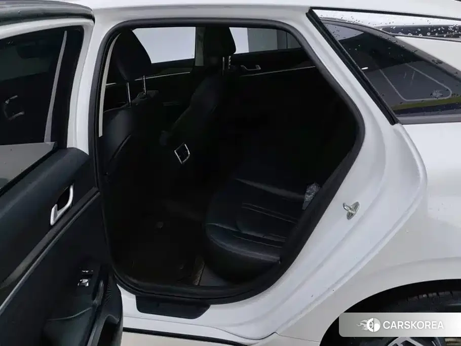 Kia K5 2024 Белый из Китая, фото 6