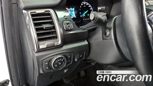 Ford Ranger 3rd Generation 2021 Белый из Кореи, фото 6