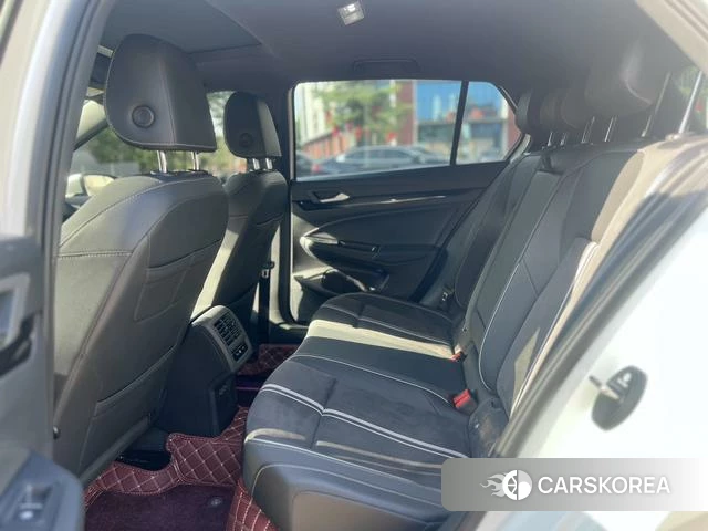 Volkswagen Golf 2023 Белый из Китая, фото 6