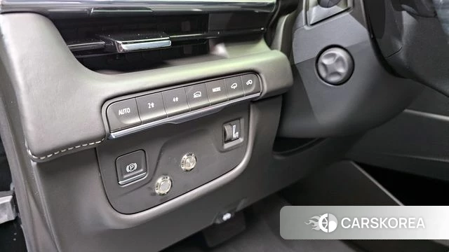 Cadillac Escalade 5th Generation 2023 Черный из Кореи, фото 6